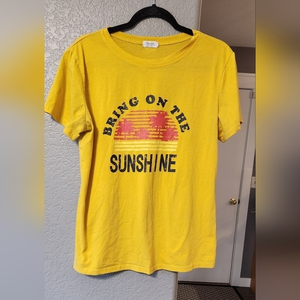 Hount Bring on‎ the Sunshine Tee, Size L